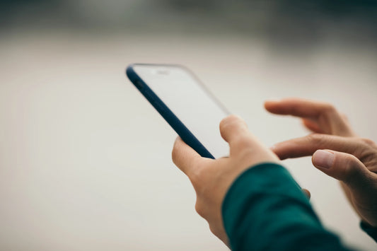 サウナにスマホは持ち込めない?理由と快適なサウナ時間の過ごし方